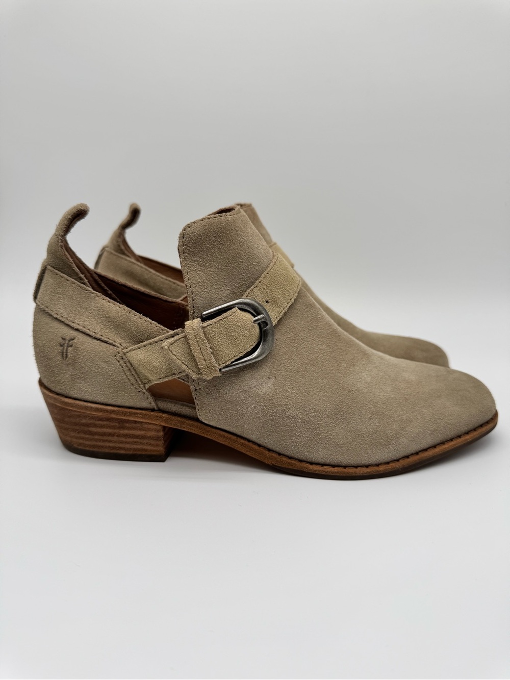 Frye Mia Suede Cutout Ankle Booties Beige Buckle Western Boho Leather Women’s